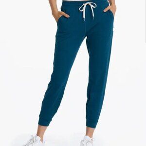 NWT Vuori Performance Jogger in Cosmo Heather, Size XS